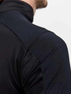 Craft Pro Gravel LS Wind Jersey M 10687950 9 Craft Pro Gravel LS Wind Jersey M 10687950 -Woehrl Populaire Boutique 1913181 999000 Adv Gravel LS Wind Jersey M Closeup5