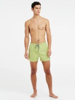 Protest PRTYESSINE Beachshort 10683401 15 Protest PRTYESSINE Beachshort 10683401 -Woehrl Populaire Boutique 2719300 952 model front full 01