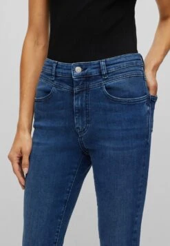 Boss SKINNY-FIT JEANS AUS BLAUEM SUPER-STRETCH-DENIM CROP 4.0 10664247 -Woehrl Populaire Boutique 50480770 414 340 ZA B2C SHO 01 valid until 2024627
