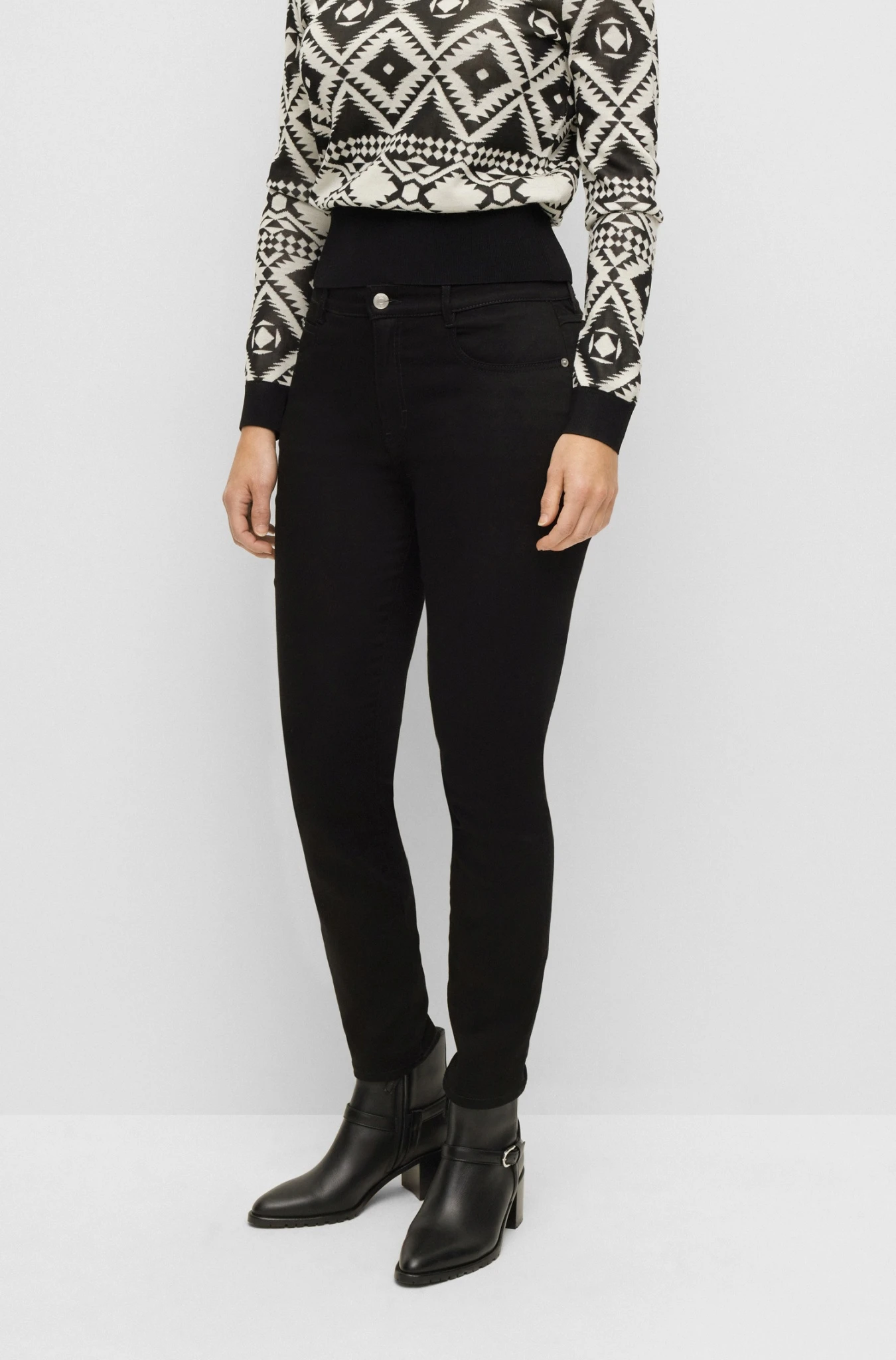 Boss SLIM-FIT JEANS SLIM CROP 4.0 AUS STAY BLACK-SUPER-STRETCH-DENIM 10664246 12 Boss SLIM-FIT JEANS SLIM CROP 4.0 AUS STAY BLACK-SUPER-STRETCH-DENIM 10664246 – Bild 12