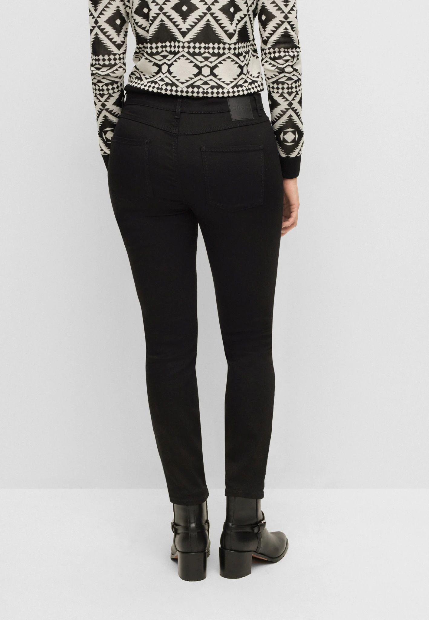 Boss SLIM-FIT JEANS SLIM CROP 4.0 AUS STAY BLACK-SUPER-STRETCH-DENIM 10664246 15 Boss SLIM-FIT JEANS SLIM CROP 4.0 AUS STAY BLACK-SUPER-STRETCH-DENIM 10664246 – Bild 15