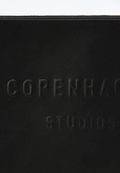 Copenhagen Studios CPH POUCH 2 10677635 -Woehrl Populaire Boutique CPH pouch 2 big vegan vitello Black 4