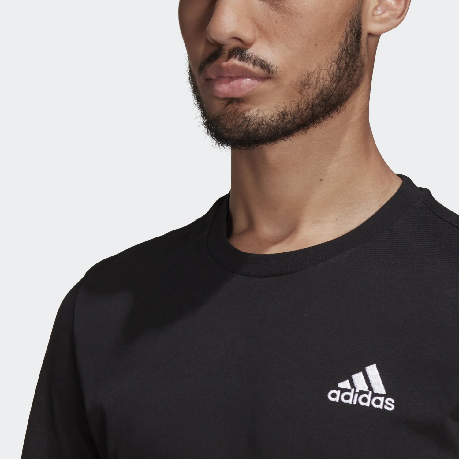 Adidas Essentials Embroidered Small Logo T-Shirt 10639892 6 Adidas Essentials Embroidered Small Logo T-Shirt 10639892 – Bild 6