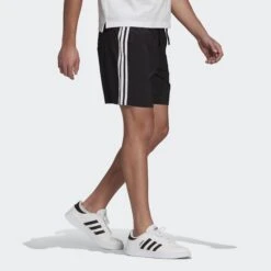 Adidas Trainingsshort 10639879 -Woehrl Populaire Boutique GL0022 APP on model walking gradient
