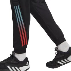 Adidas Train Icons 3-Streifen Training Trainingshose 10680766 20 Adidas Train Icons 3-Streifen Training Trainingshose 10680766 -Woehrl Populaire Boutique HS7514 6 APPAREL On Model Detail View 1 transparent