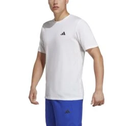 Adidas Train Essentials Comfort T-Shirt 10680762 16 Adidas Train Essentials Comfort T-Shirt 10680762 -Woehrl Populaire Boutique IC7423 4 APPAREL On Model Front View transparent