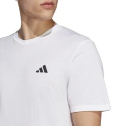 Adidas Train Essentials Comfort T-Shirt 10680762 20 Adidas Train Essentials Comfort T-Shirt 10680762 -Woehrl Populaire Boutique IC7423 8 APPAREL On Model Detail View 2 transparentolUYWZ3KH0XEp