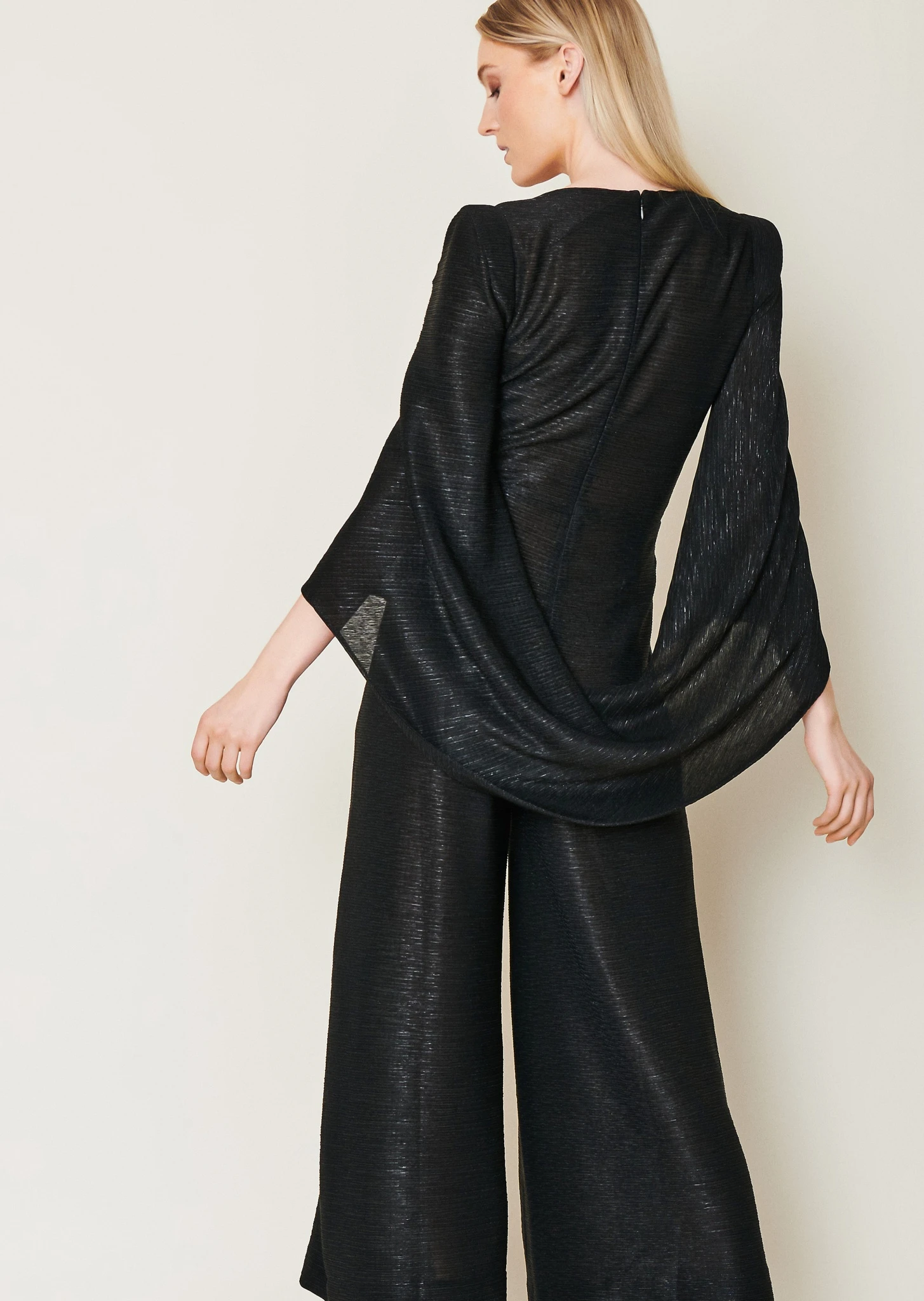 Talbot Runhof Overall Aus Plissiertem Metallic-Schleier 10649009 4 Talbot Runhof Overall Aus Plissiertem Metallic-Schleier 10649009 – Bild 4