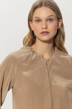 Luisa Cerano Bluse Mit Faltendetail 10713190 10 Luisa Cerano Bluse Mit Faltendetail 10713190 -Woehrl Populaire Boutique Luisa Cerano HW 2023 VKP1 763 2883761687 0763 5
