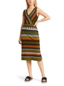 Marc Cain Strickkleid Rethink Together 10714190 -Woehrl Populaire Boutique Marc Cain Co FrhjahrSommer 2023 525 UC2166M34 2