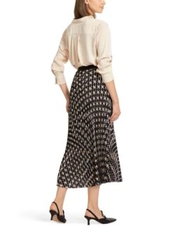 Marc Cain Plisseerock Im Mustermix 10681142 8 Marc Cain Plisseerock Im Mustermix 10681142 -Woehrl Populaire Boutique Marc Cain Co FrhjahrSommer 2023 900 UC7108W66 3