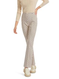 Marc Cain Hose FREDERICA Im Grafischen Print 10725071 10 Marc Cain Hose FREDERICA Im Grafischen Print 10725071 -Woehrl Populaire Boutique Marc Cain Co HerbstWinter 2023 132 VC8128J04 5