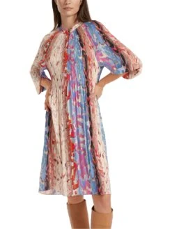 Marc Cain Plissiertes Kleid Rethink Together 10725081 12 Marc Cain Plissiertes Kleid Rethink Together 10725081 -Woehrl Populaire Boutique Marc Cain Co HerbstWinter 2023 321 VC2114W41 6