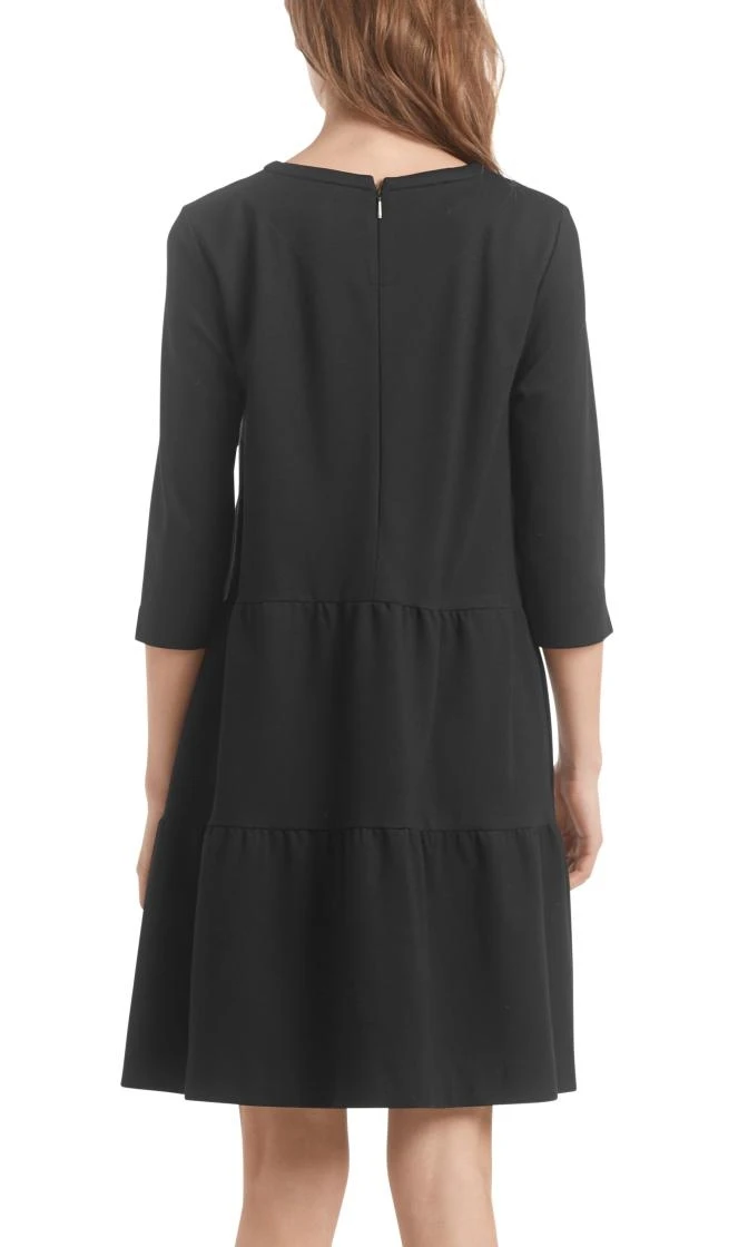 Marc Cain Jerseykleid Mit Stufenvolants 10680966 3 Marc Cain Jerseykleid Mit Stufenvolants 10680966 – Bild 3