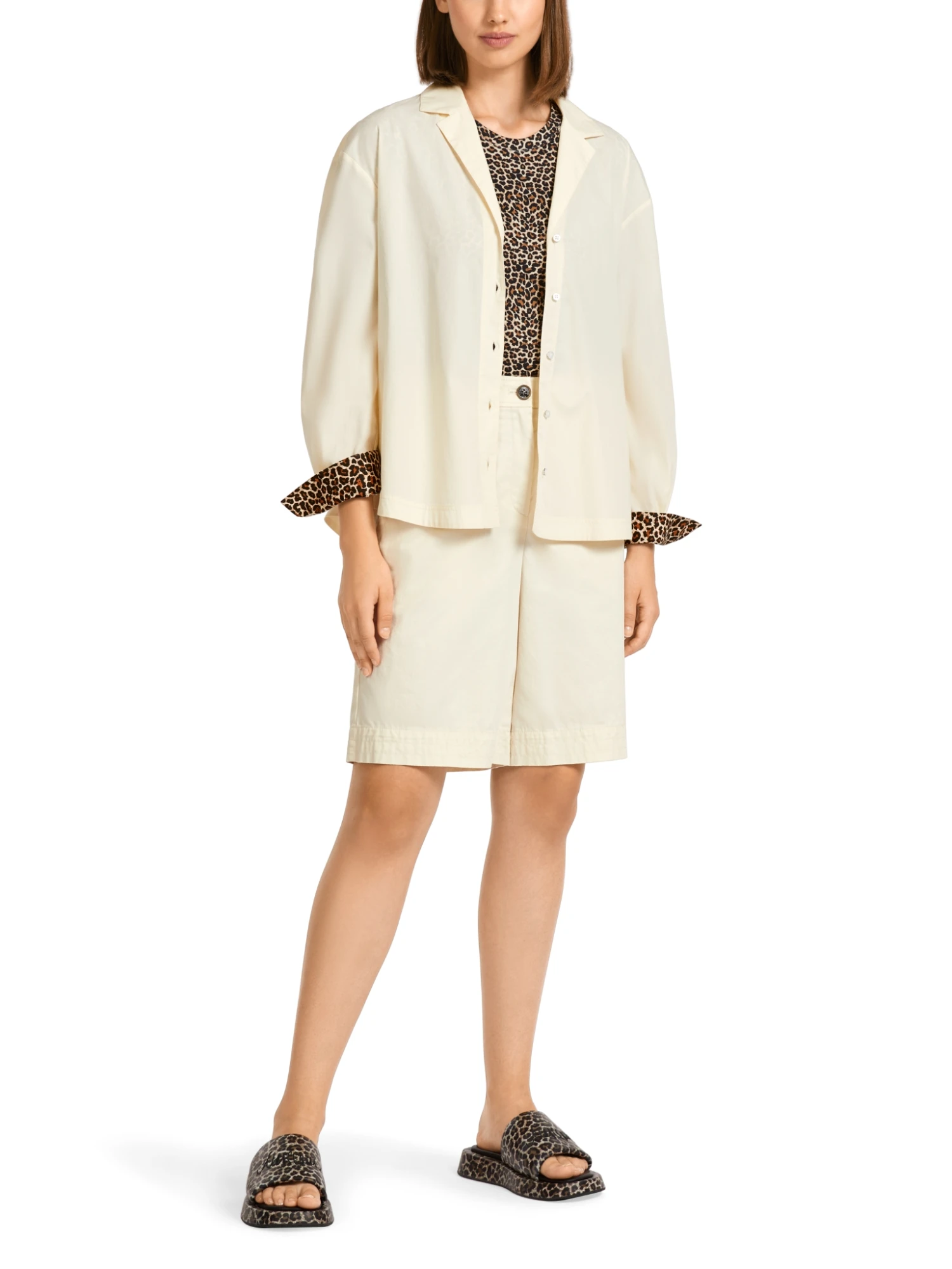 Marc Cain Feminine Bluse Rethink Together 10718617 2 Marc Cain Feminine Bluse Rethink Together 10718617 – Bild 2