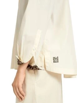 Marc Cain Feminine Bluse Rethink Together 10718617 9 Marc Cain Feminine Bluse Rethink Together 10718617 -Woehrl Populaire Boutique Marc Cain Sp FrhjahrSommer 2023 113 US5104W80 4