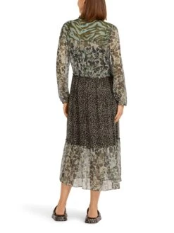 Marc Cain Langes Stufenkleid Mit Mustermix 10718615 9 Marc Cain Langes Stufenkleid Mit Mustermix 10718615 -Woehrl Populaire Boutique Marc Cain Sp FrhjahrSommer 2023 501 US2112W47 3
