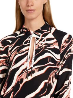 Marc Cain Kleid Mit Tierfellprint 10725363 -Woehrl Populaire Boutique Marc Cain Sp HerbstWinter 2023 278 VS2103W38 4