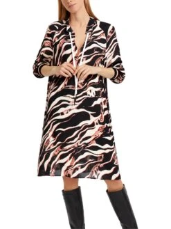 Marc Cain Kleid Mit Tierfellprint 10725363 -Woehrl Populaire Boutique Marc Cain Sp HerbstWinter 2023 278 VS2103W38 6