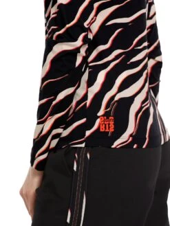 Marc Cain Langarm-Shirt Mit Leo-Print 10725370 -Woehrl Populaire Boutique Marc Cain Sp HerbstWinter 2023 278 VS4852J09 4