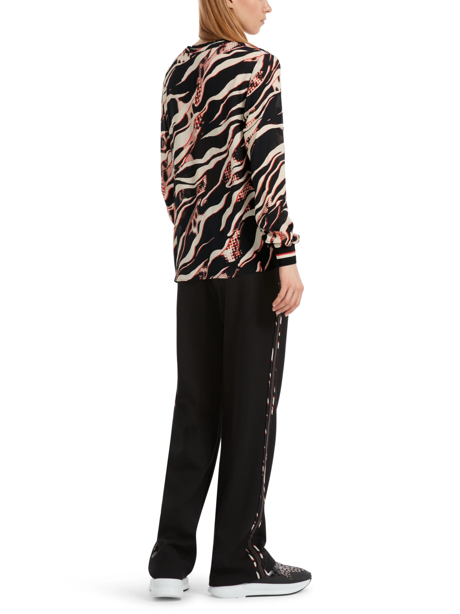 Marc Cain Bluse Mit Allover-Print 10725391 3 Marc Cain Bluse Mit Allover-Print 10725391 – Bild 3