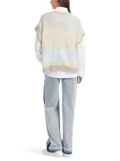 Marc Cain Tank Top Knitted In Germany 10725387 8 Marc Cain Tank Top Knitted In Germany 10725387 -Woehrl Populaire Boutique Marc Cain Sp HerbstWinter 2023 304 VS4201M04 3