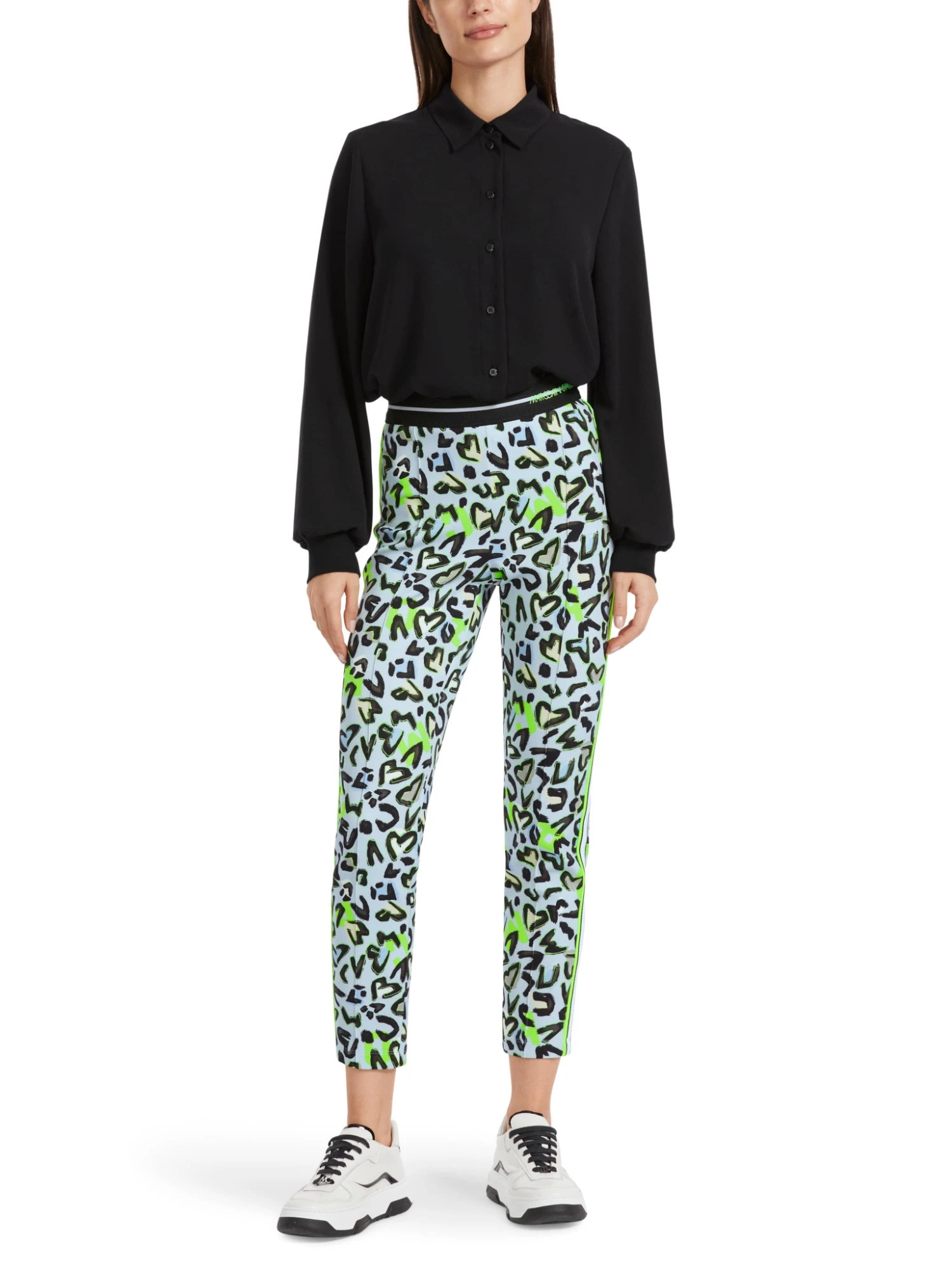 Marc Cain Schmale Hose SOFIA Mit Allover-Print 10725394 2 Marc Cain Schmale Hose SOFIA Mit Allover-Print 10725394 – Bild 2