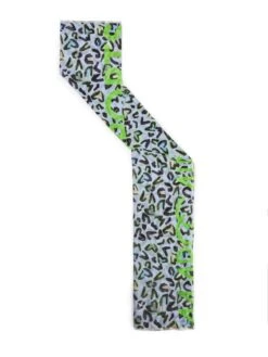 Marc Cain Schal Mit Graffitti-inspiriertem Dessin 10725395 8 Marc Cain Schal Mit Graffitti-inspiriertem Dessin 10725395 -Woehrl Populaire Boutique Marc Cain Sp HerbstWinter 2023 304 VSB407Z15 4