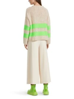 Marc Cain Streifenpullover Knitted In Germany 10725386 8 Marc Cain Streifenpullover Knitted In Germany 10725386 -Woehrl Populaire Boutique Marc Cain Sp HerbstWinter 2023 548 VS4105M03 3