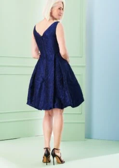 Talbot Runhof Kleid Aus Floral Sketch Jacquard, Farbe Steel Blau 10649020 7 Talbot Runhof Kleid Aus Floral Sketch Jacquard, Farbe Steel Blau 10649020 -Woehrl Populaire Boutique OS0062 01 Foggia1 1AQ04 439 213a 2 2