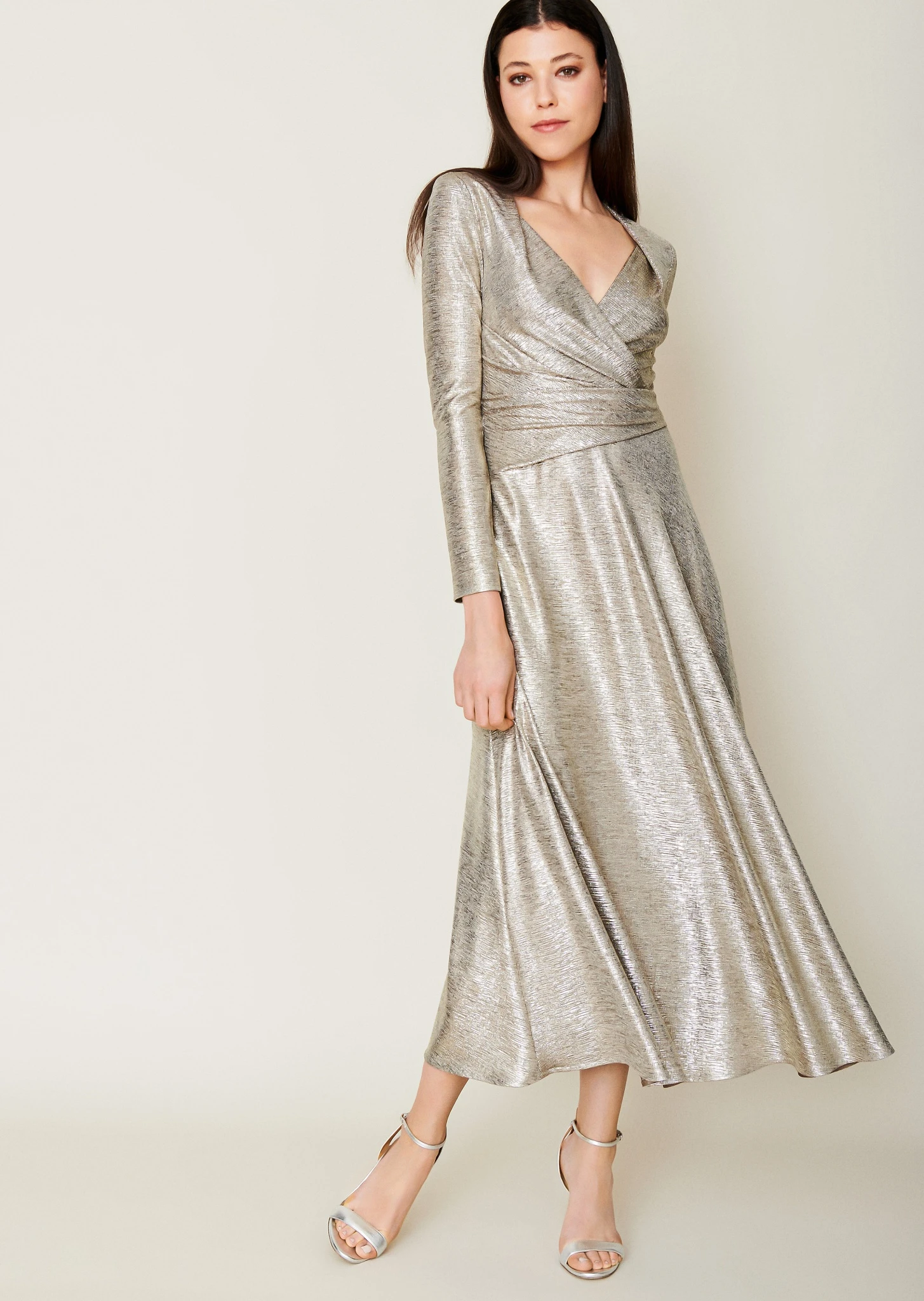 Talbot Runhof Kleid Aus Brass Metallic Stretch 10649021 1 Talbot Runhof Kleid Aus Brass Metallic Stretch 10649021